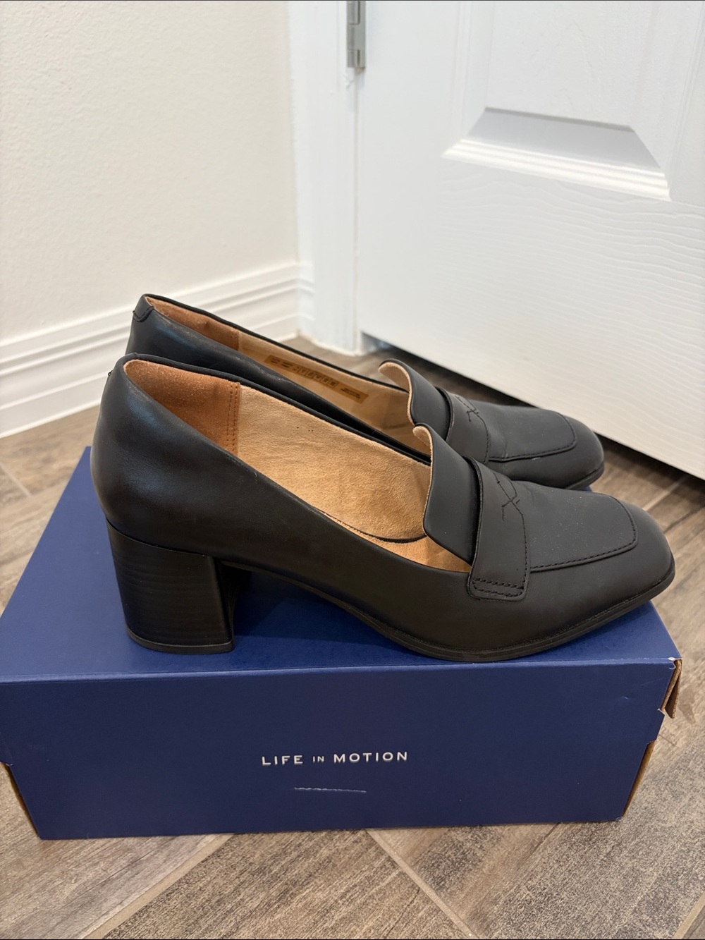 Rockport Violetta Black Leather Block Heel Penny Loafers - Picture 3 of 7